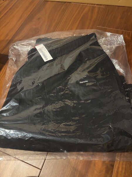 Supreme Small Box Sweatshort "Black"