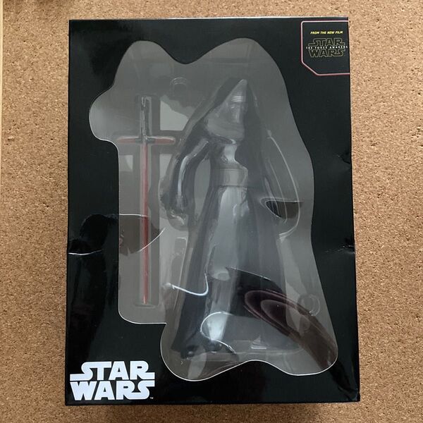 新品 カイロ・レン STAR WARS プレミアム1/10スケールフィギュア