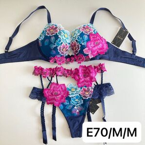 ワコール サルート 日本の花嫁 E70/M/M KO フロントエックス+ブラ ソング タンガ ガーターベルト 谷間くっきり 03