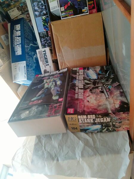 未組立RGM-89S スタークジェガン赤バンダイ (1/144スケール HGUC 104 機動戦士ガンダムUC 2077708)