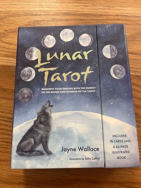 Lunar Tarot 78枚カードと64ページブックセット 英語版 タロット