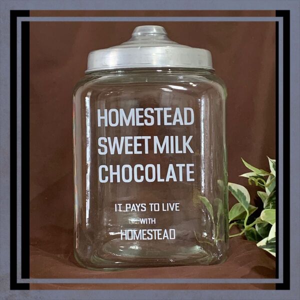 ★HOMESTEAD ガラス瓶 保存瓶 SWEET MILK CHOCOLATE キッチン雑貨 used