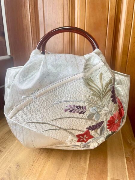 ハンドメイド 1点物 帯リメイクのまんまる可愛い手提げバッグ