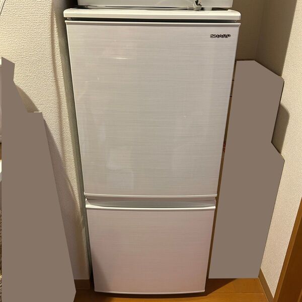 SHARP ノンフロン冷凍冷蔵庫 SJ-D14F-W 137L ジャンク品