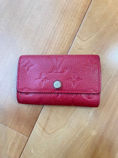 LOUIS VUITTON キーケース