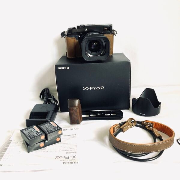 FUJIFILM X-Pro2 とxf 23mm f1.4r 純正バッテリー4個 Ulyssesカバー他 撮影枚数500枚程度