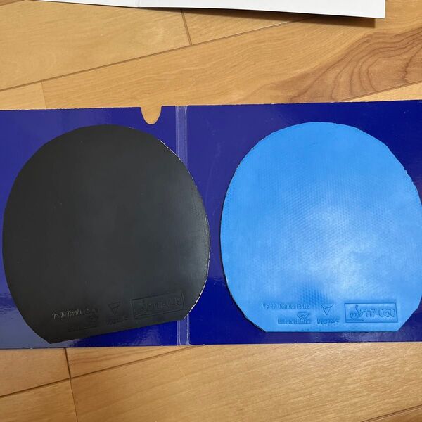 V22 Double Extraブルー2.0 V20Double Extraブラック 2.0 VICTAS卓球ラバー