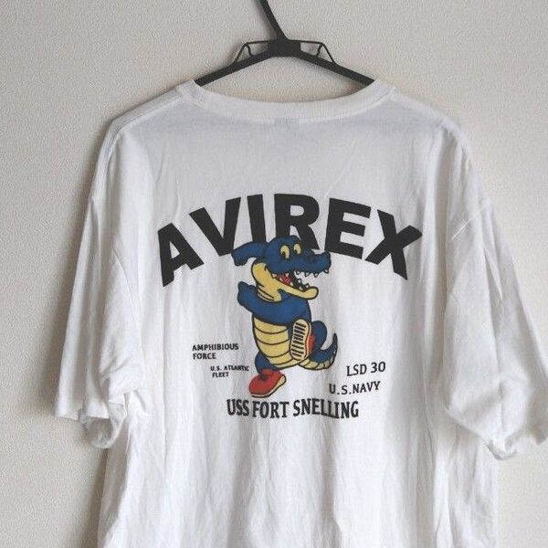 AVIREX ホワイト Tシャツ USS FORT SNELLING ワニ men's XL 半袖Tシャツ プリント