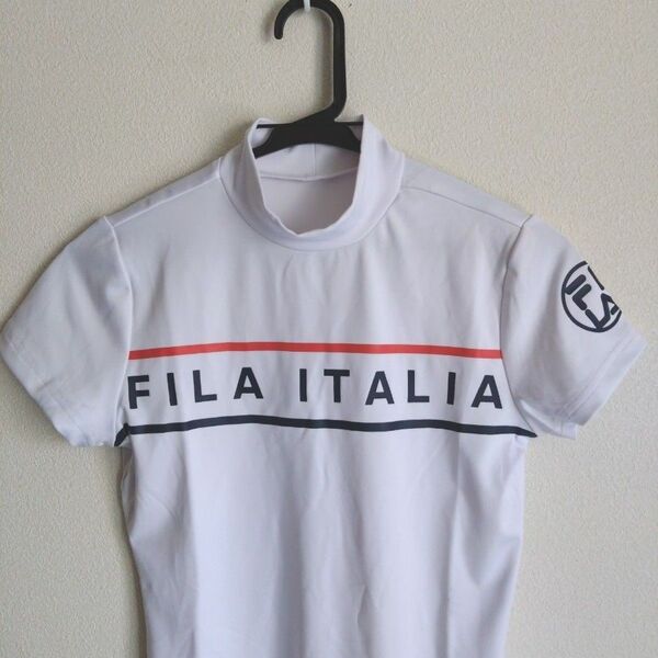 美品 FILA モックネック Tシャツ BIGロゴ 透湿 速乾 ストレッチ woman S ゴルフ 冷感 半袖