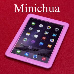 新品ミニチュアiPadピンク アイパッド タブレット ドール撮影用グッズ小物 金属製 フィギュアおもちゃドールハウスコレクション