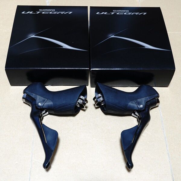 SHIMANO シマノ ULTEGRA ST-R8000 2x11S