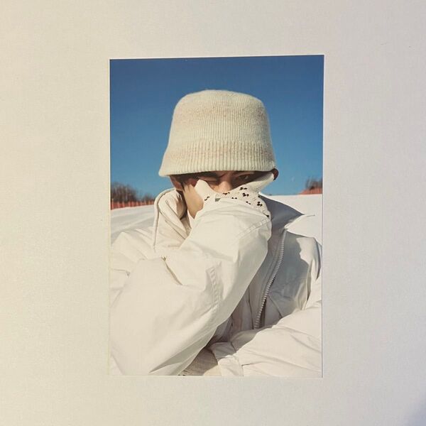 BTS WINTER PACKAGE 2021 ウィンパケ 公式 フォト PHOTO 生写真 1枚 V テヒョン テテ