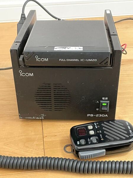 ICOM PS-230A UPS(無停電電源装置) IC-UM2Oマイクセット