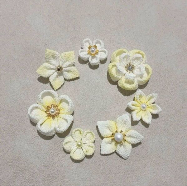ハンドメイド つまみ細工 お花のモチーフ つまみ細工髪飾り お正月 髪飾り 七五三 卒業式 ちりめん ちりめん細工 プルメリア
