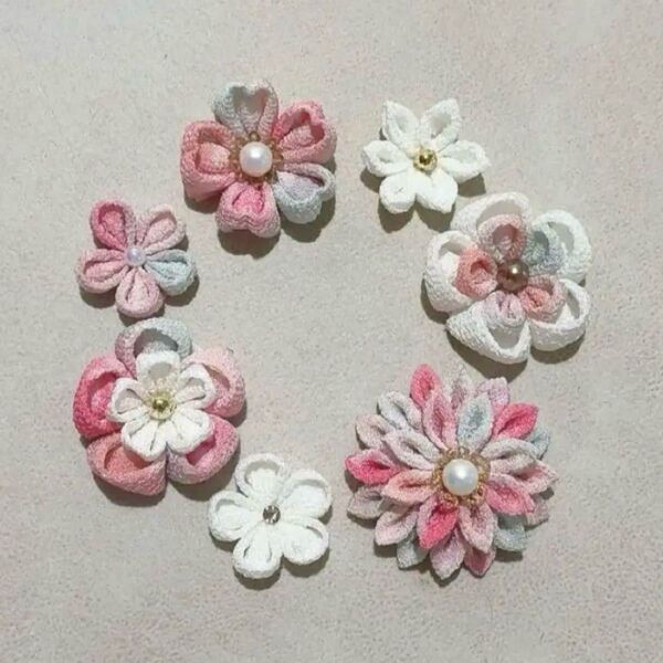 つまみ細工 ハンドメイド 七五三 成人式 お正月 お花のモチーフ 卒業式 髪飾りちりめん ちりめん細工 お花 花パーツ アレンジ