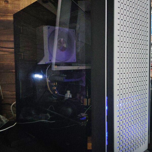 RTX3070搭載ゲーミングPC