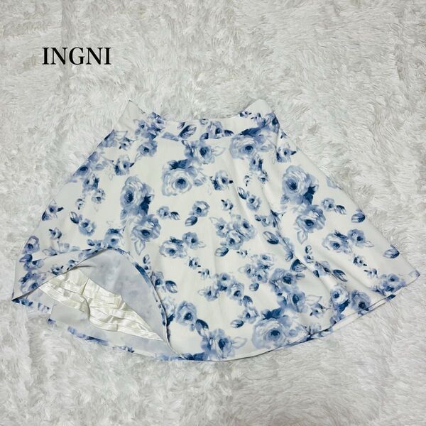 【USED】イング INGNI ひざ丈 フレアスカート フラワープリント 花柄 バックウエストゴム キレイめ 白 青 Mサイズ