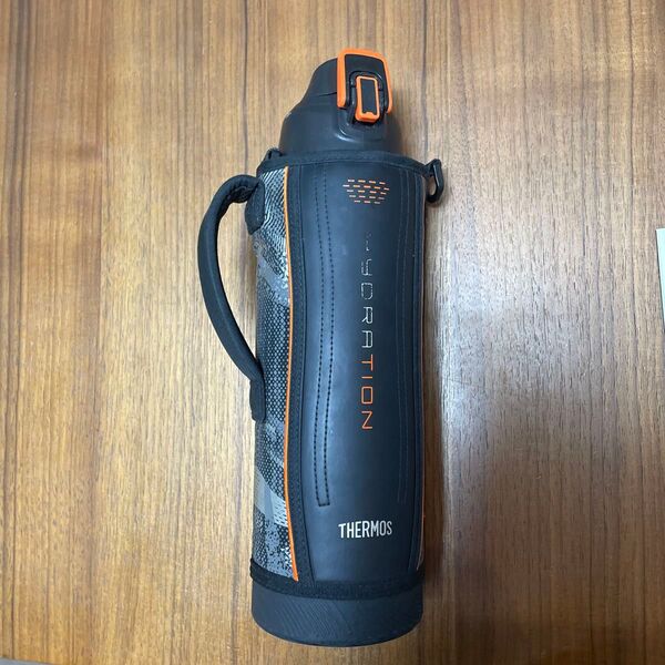 サーモス 水筒 真空断熱スポーツボトル 1.5L FHT-1502F カバー付き