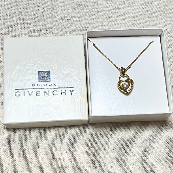 GIVENCHY ネックレス ハート ラインストーン ゴールド