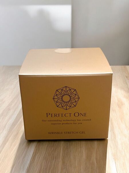 新日本製薬 パーフェクトワン 薬用リンクルストレッチジェル 〈美容液ジェル〉 17g ミニサイズブランド:PERFECT ONE