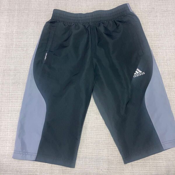 adidas アディダス ハーフパンツ ブラック Sサイズ 古着