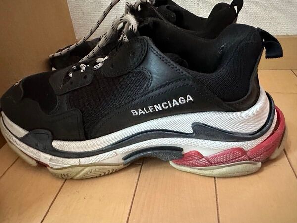 バレンシアガ スニーカー BALENCIAGA Triple S "Black/Red"バレンシアガ トリプルS