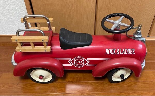 週末値下げ HOOK&LADDER 足こぎ自動車 キッズカー 乗用玩具 ディスプレイにも