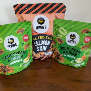 IRVINS★アーヴィンズ Salted Egg Salmon Skin サワークリーム&オニオン サーモンスキン チップス