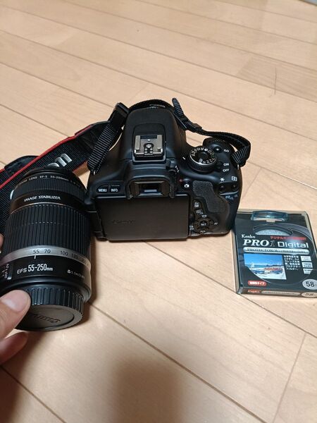 Canon キヤノン EOS Kiss X5 デジタル一眼レフカメラ