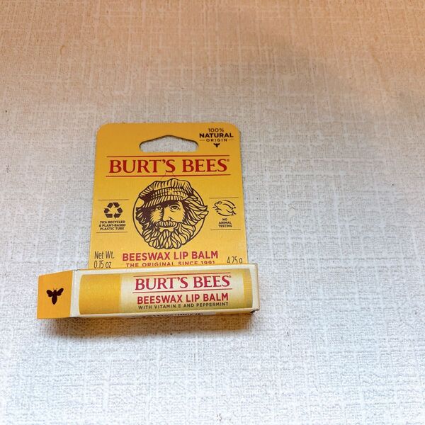 BURT'S BEES BEESWAX LIP BALM リップクリーム