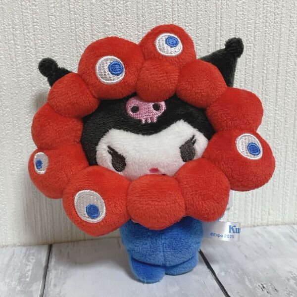 EXPO2025 サンリオキャラクターズ ミャクミャクなりきりぬいぐるみBC カラビナ付き クロミ
