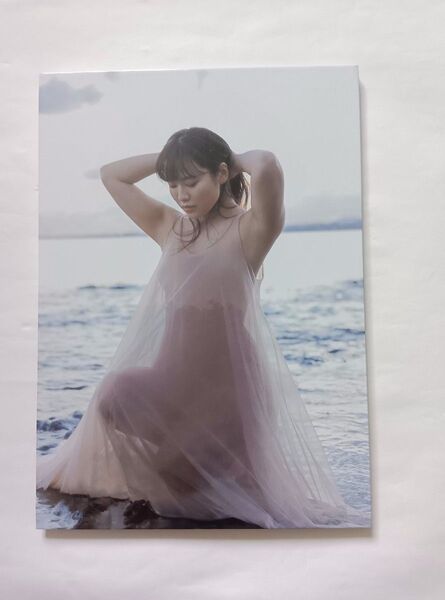 東雲うみ ファースト写真集 『 うみのなか 』DVDのみ 写真集なし