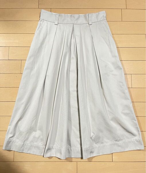美品/MARGARET HOWELL コットンツイルタックスカート 22SS