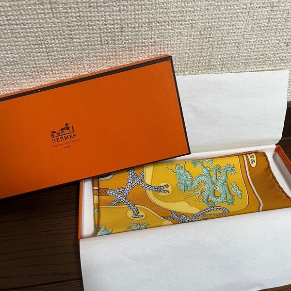 【新品未使用】HERMES エルメス スカーフ カレ40