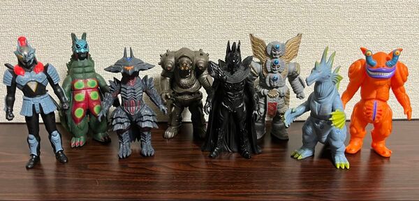 ウルトラ怪獣 ウルトラマンメビウス ソフビ ライブサイン ジャシュライン エンペラー星人 ロベルガー ゾアムルチ ドラゴリー