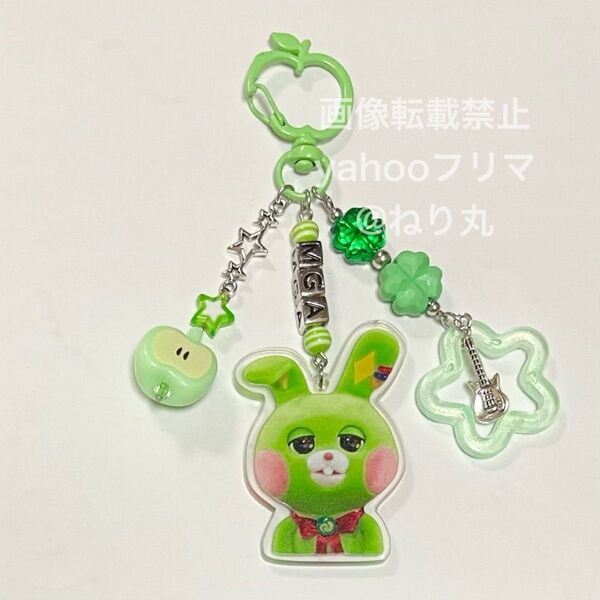 青りんご グリーンアップル アクリルキーホルダー アクキー うさぎ