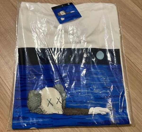 ユニクロ カウズ tシャツ 男女兼用 Sサイズ