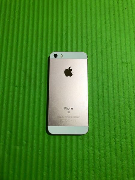Iphone SE 大容量128GB SIMフリー