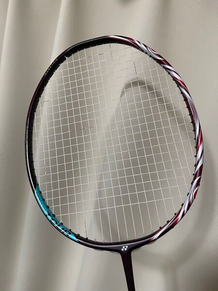 ASTROX 100ZZ TUOR 4U5 バドミントンラケット