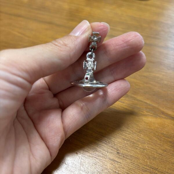 ヴィヴィアンウエストウッド オーブピアス シルバー