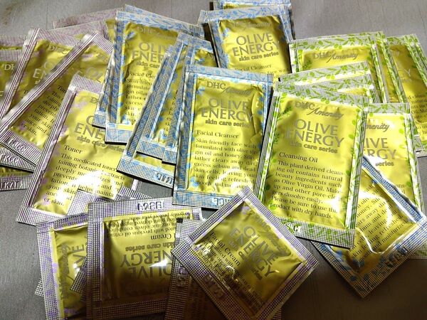 DHC薬用マイルドローション、フォーミングウォッシュ、ディープクレンジングオイル、エッセンシャルクリーム各40袋計160袋