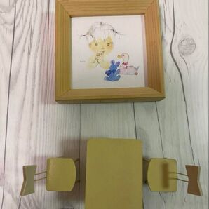 いわさきちひろ絵&ドールハウスダイニングテーブル