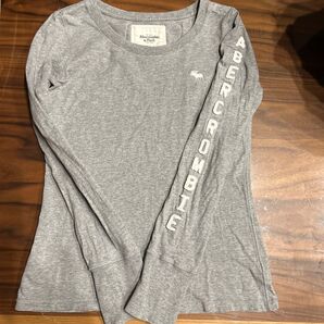アバクロ ロングTシャツ サイズM