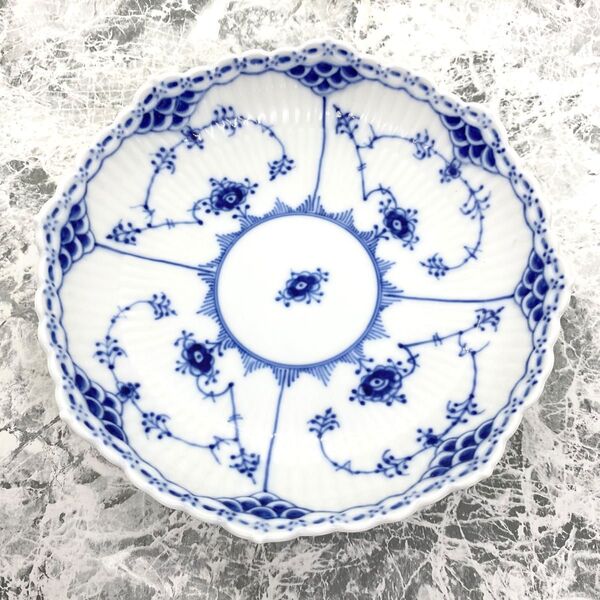 ロイヤルコペンハーゲン ブルーフルーテッド ROYAL COPENHAGEN 食器 ハーフレース オケーキディッシュ足付17cm