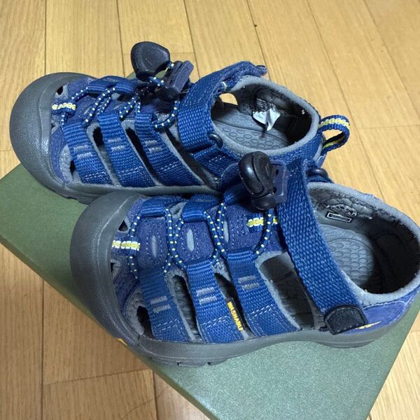 KEEN キッズサンダル 16cm ブルー