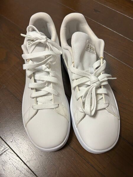 adidas スニーカー ホワイト系 24.5cm