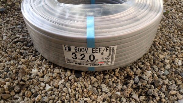 EM-EEF 3×2.0mm 赤白黒 100M 未使用 エコケーブル 住電HST