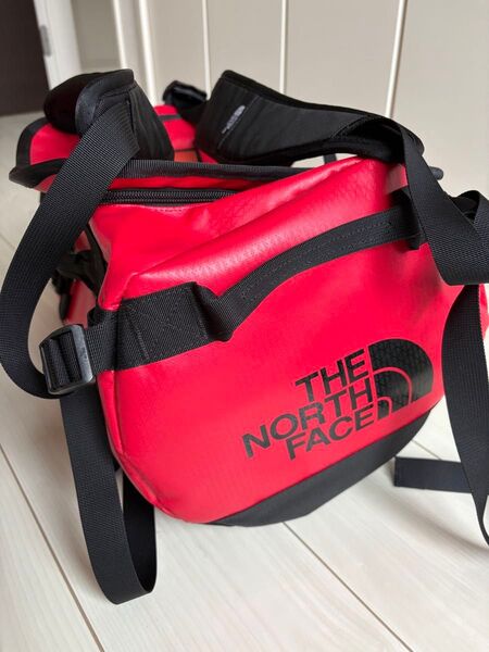 THE NORTH FACE ベースキャンプ ダッフルバッグ XS レッド
