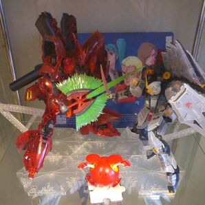 rgサザビー&ニューガンダムクリアカラーおまけハロ付き