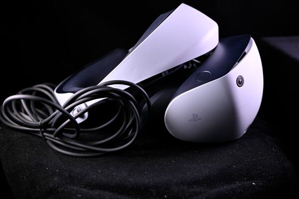 PS5 PlayStation VR2 本体 と コントローラー